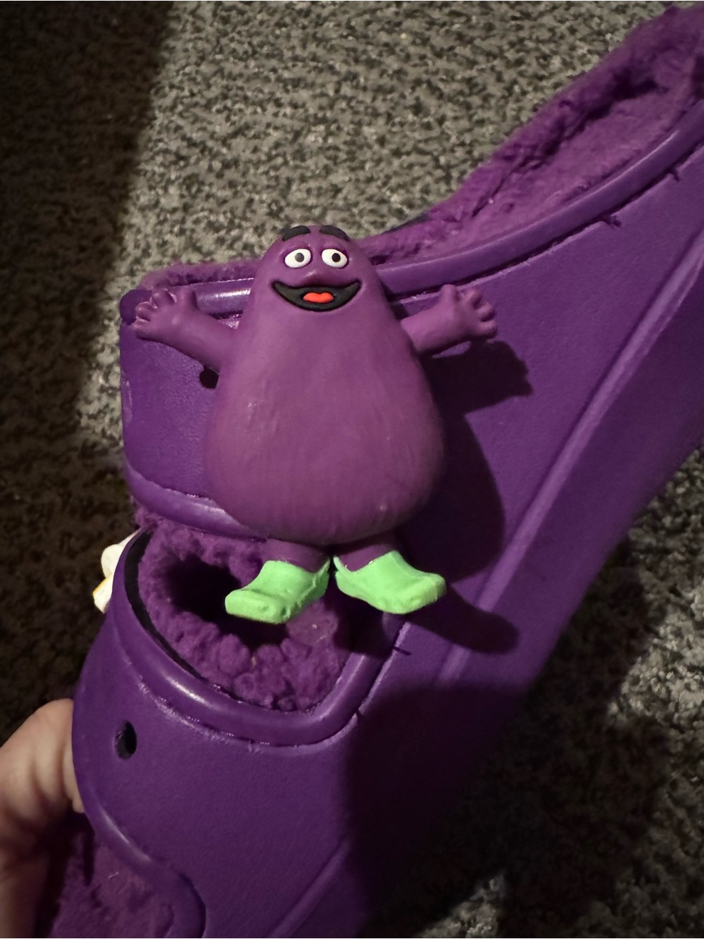 McDonald's x Crocs Classic Cozzzy Sandal 'Grimace'. - Picture 6 of 8